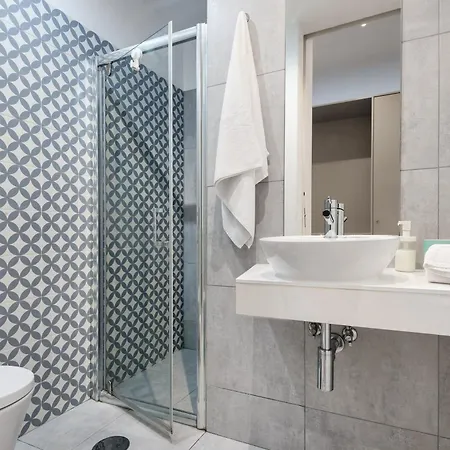 Spacious Duplex In Porto's Downtown • A/c Apartamento